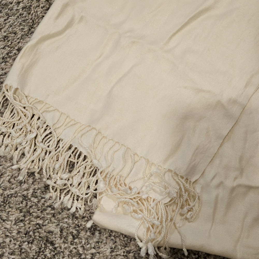 Pashmina Scarf Cream Ivory Shawl Wrap Fringe Trim Elegant Quite Luxury Timeless - Picture 2 of 3